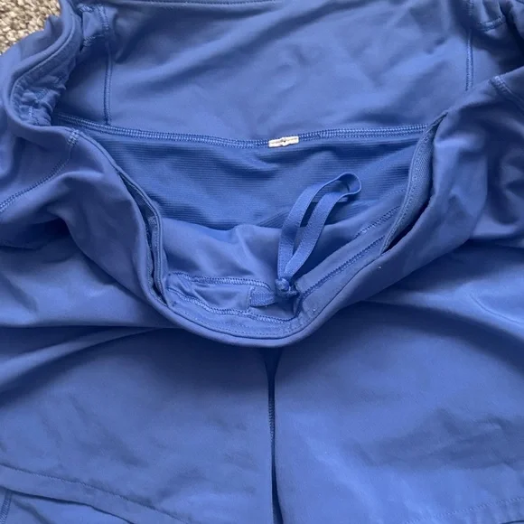 lululemon athletica Lightweight Blue Sped Up Run Shorts 4” Size 6 - Picture 4 of 8